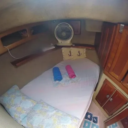 Mykonos Yacht Stay - 2 Private Rooms With Private Toilet&Shower In A Shared Yacht Botel