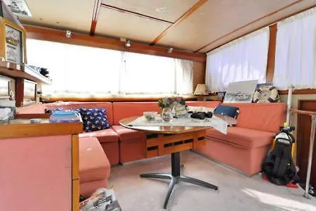 Mykonos Yacht Stay - 2 Private Rooms With Private Toilet&Shower In A Shared Yacht 船上ホテル *